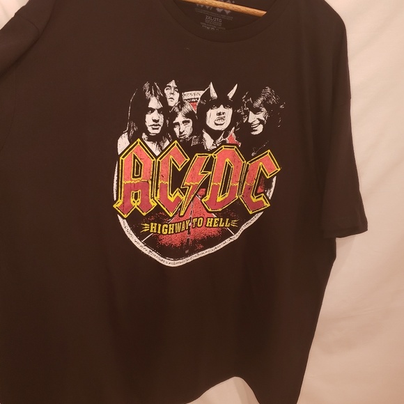 🤘🏻AC⚡DC Highway To Hell Tee shirt - Picture 3 of 5